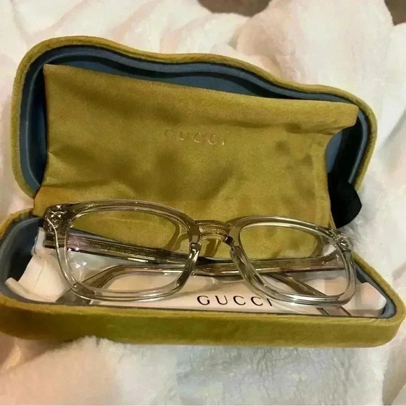Gucci 100% authentic eyeglasses, case, dust bag and glasses towel - Picture 4 of 14